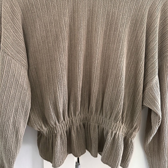 Zara Blouse - Picture 2 of 8